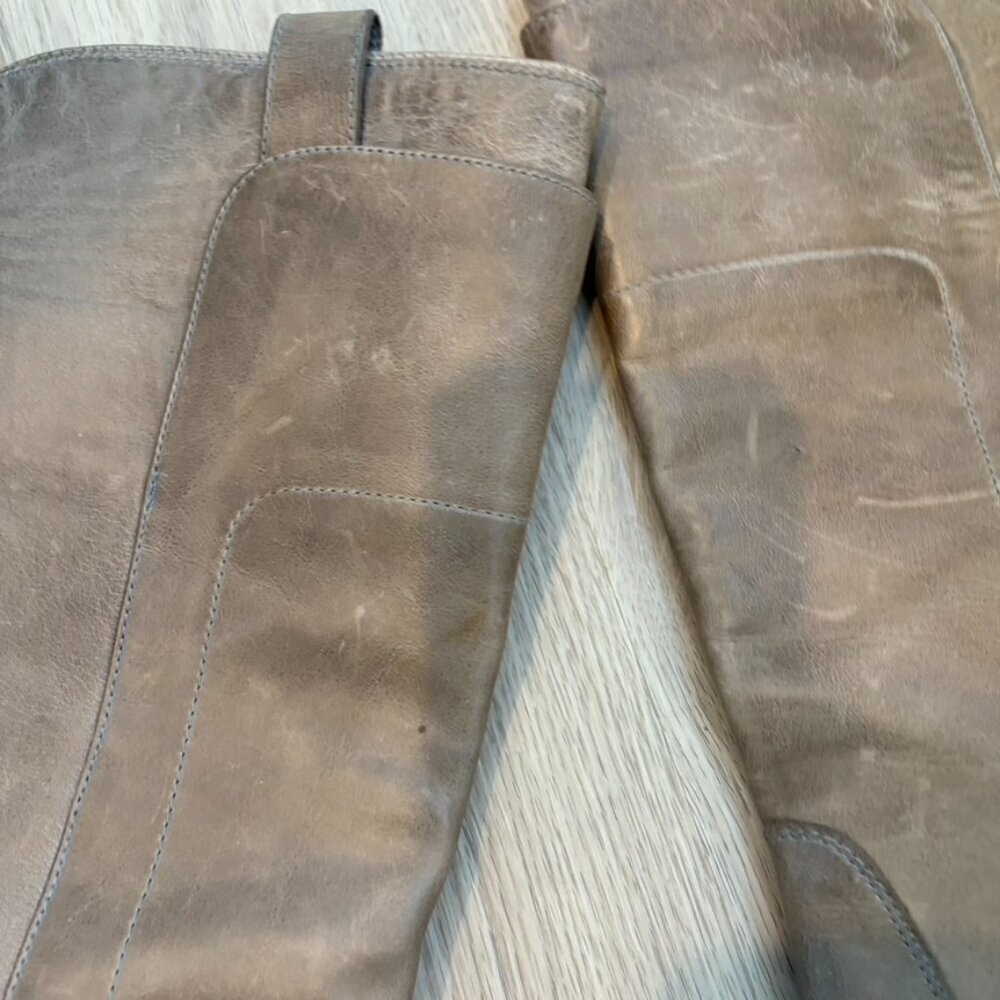 ** FRYE 77534 Paige Tall Boots Sz 5.5 Riding Taupe Leather Motorcycle Distressed - Picture 5 of 10